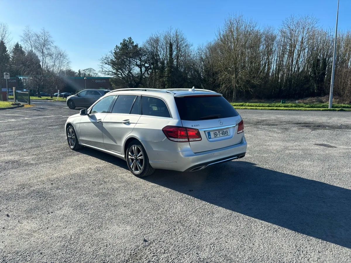 151 Mercedes E250 Van - Image 3