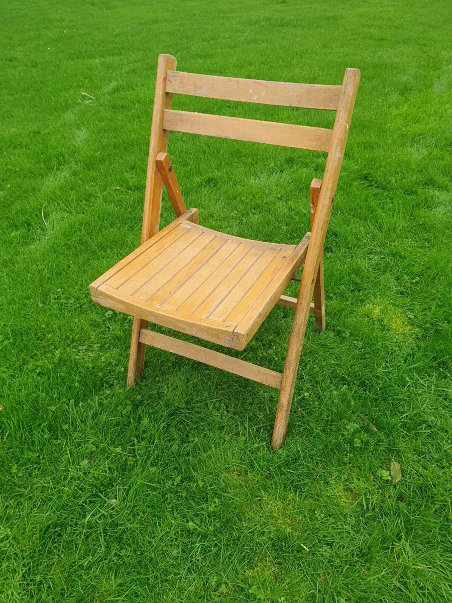 Folding chairs for sale - Image 1