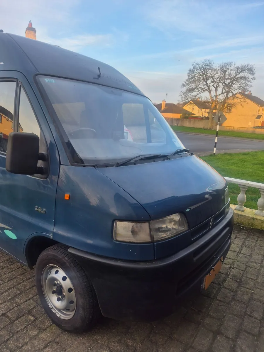 Camper van - Image 2