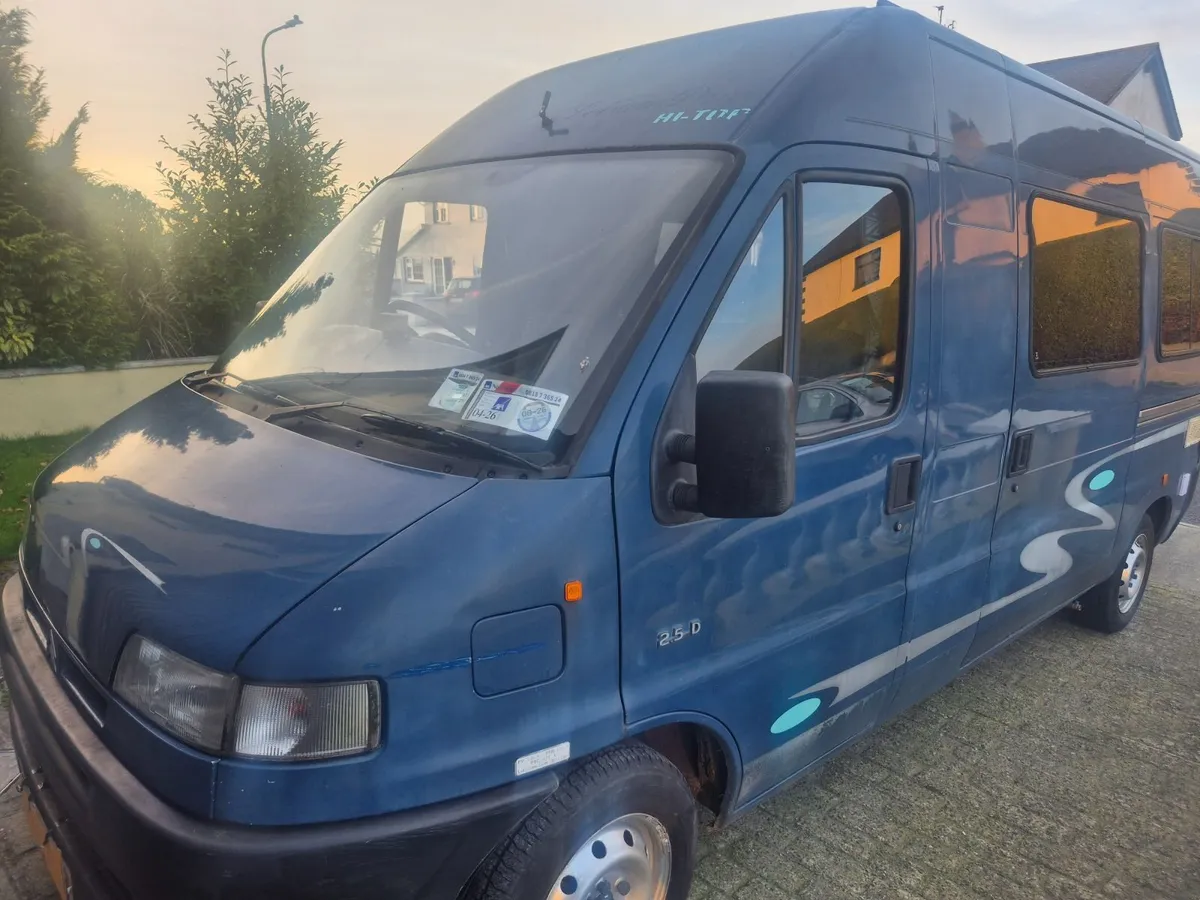 Camper van - Image 3