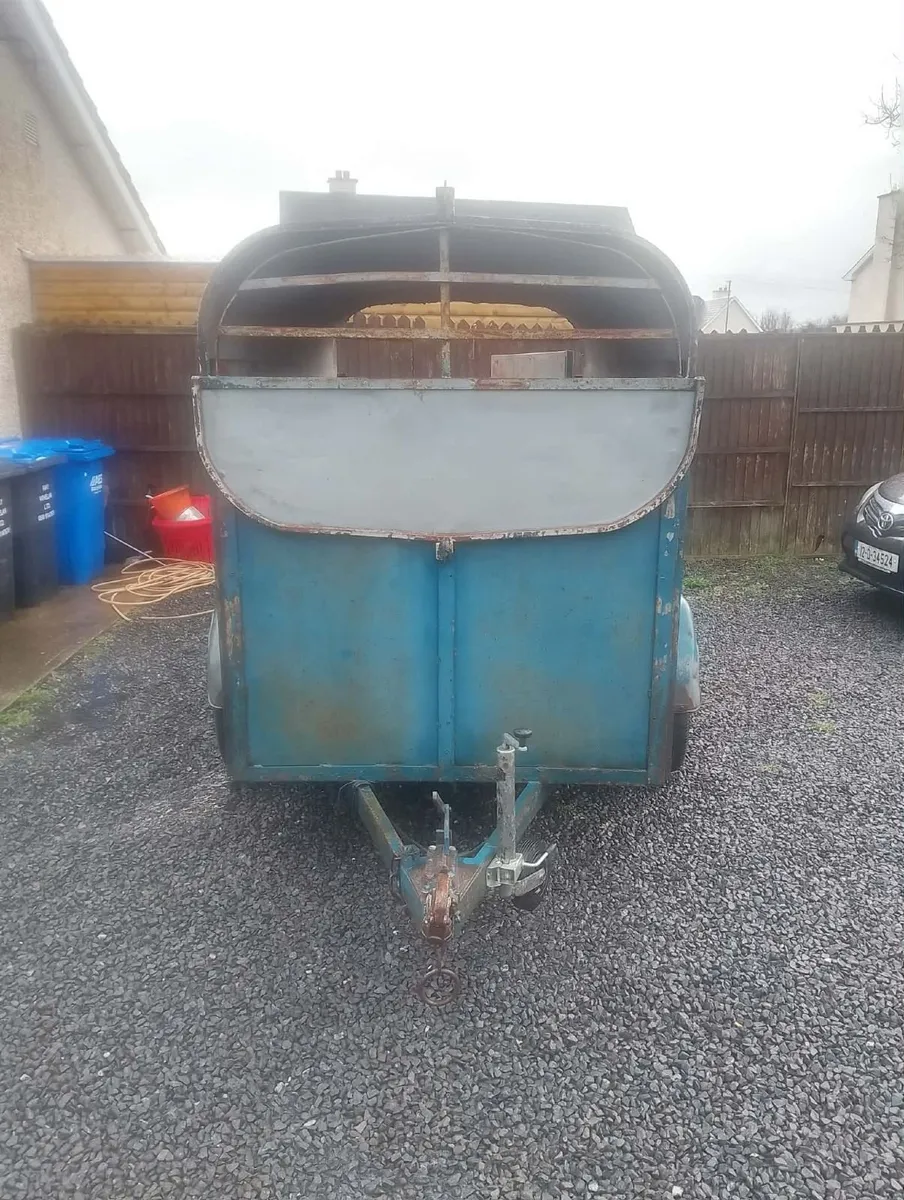 Cattle trailer - Image 1