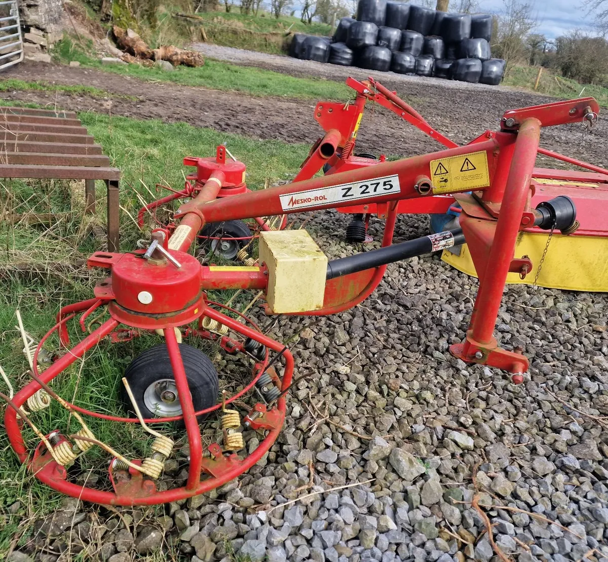 Mesco roll drum mower and haybob - Image 1