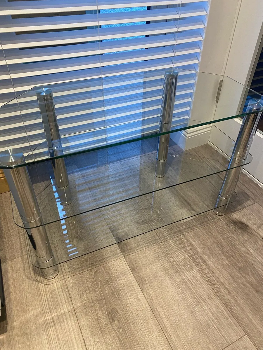 Compact size corner TV Unit - Image 1