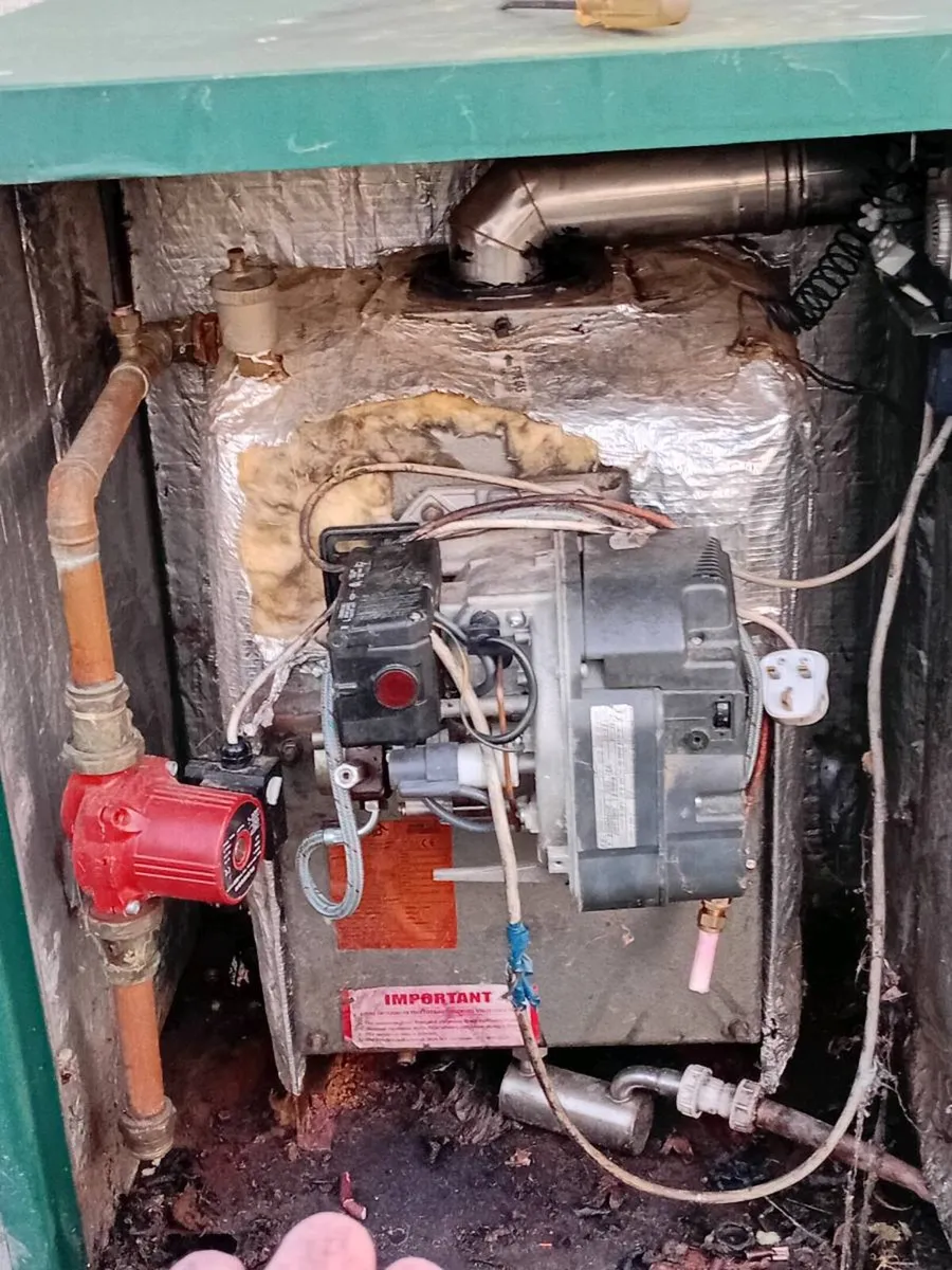Oil condensing boiler and tank - Image 1