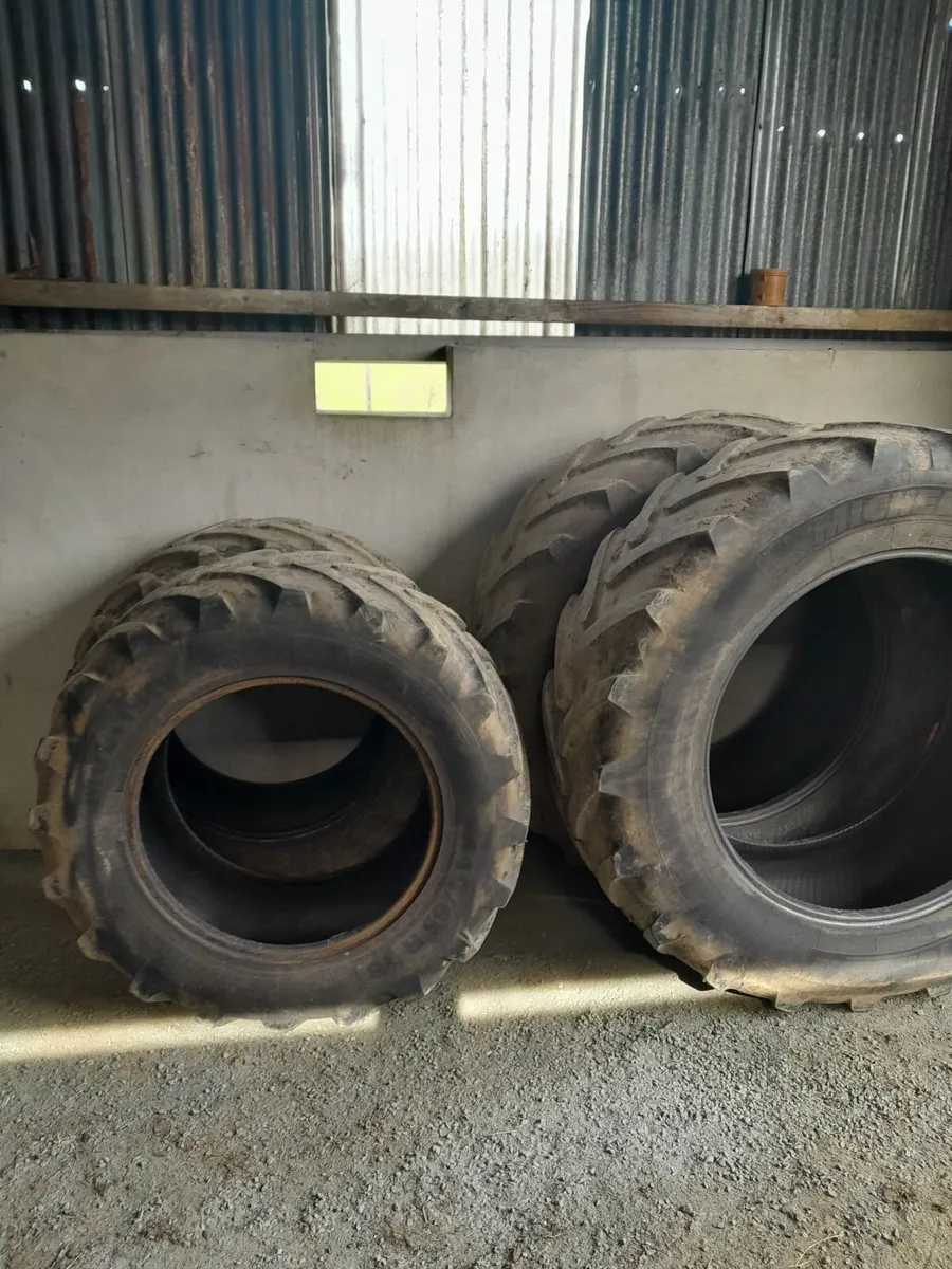 Tractor tyres - Image 1