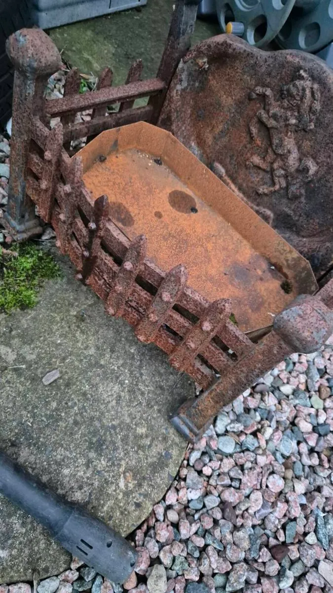 Classic vintage Iron cast stove - Image 1