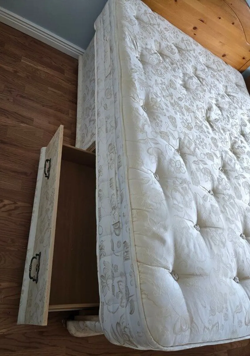 Double Bed - Image 3