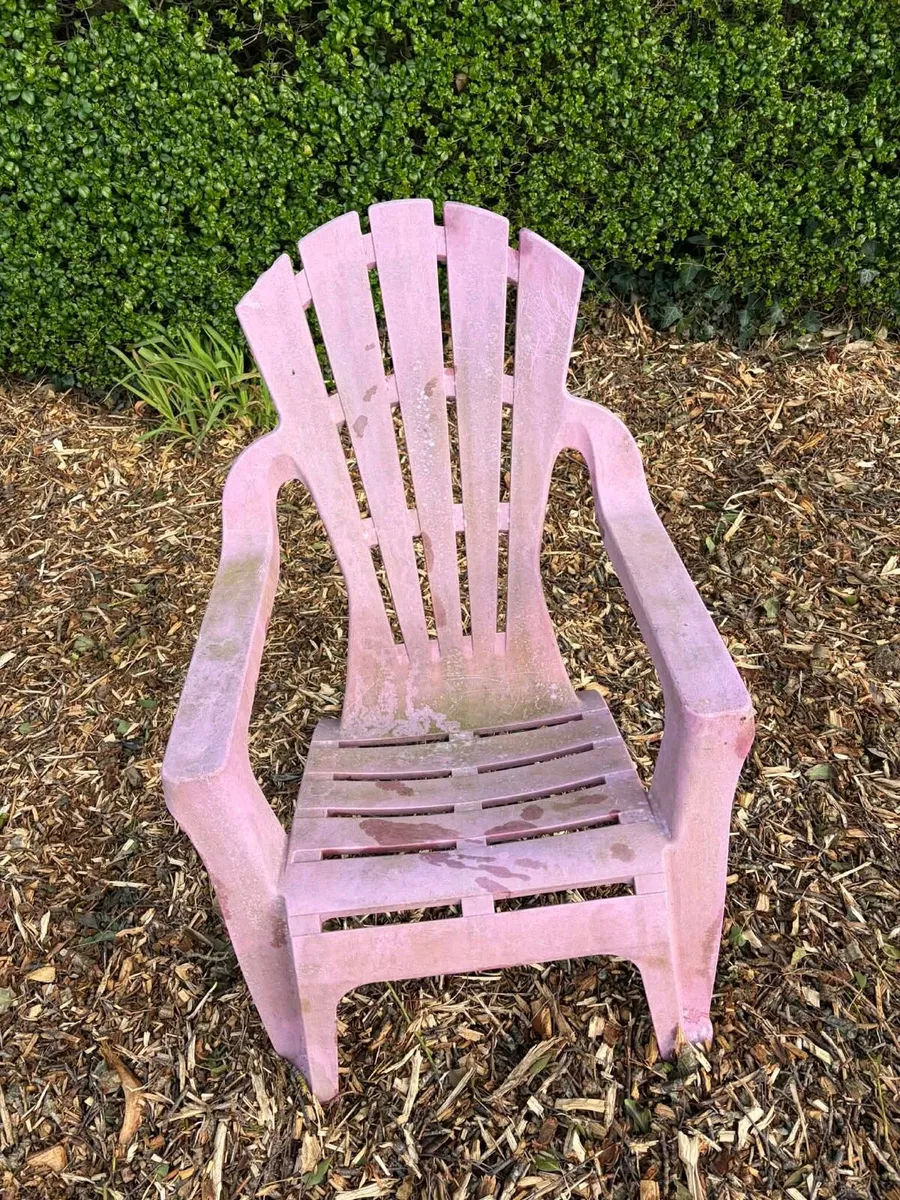 Pink garden chair - Image 2