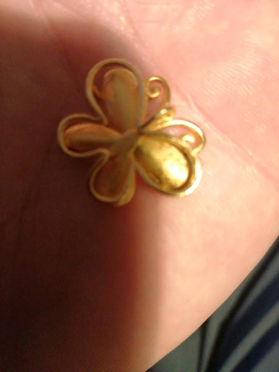 24ct gold pendant - Image 2