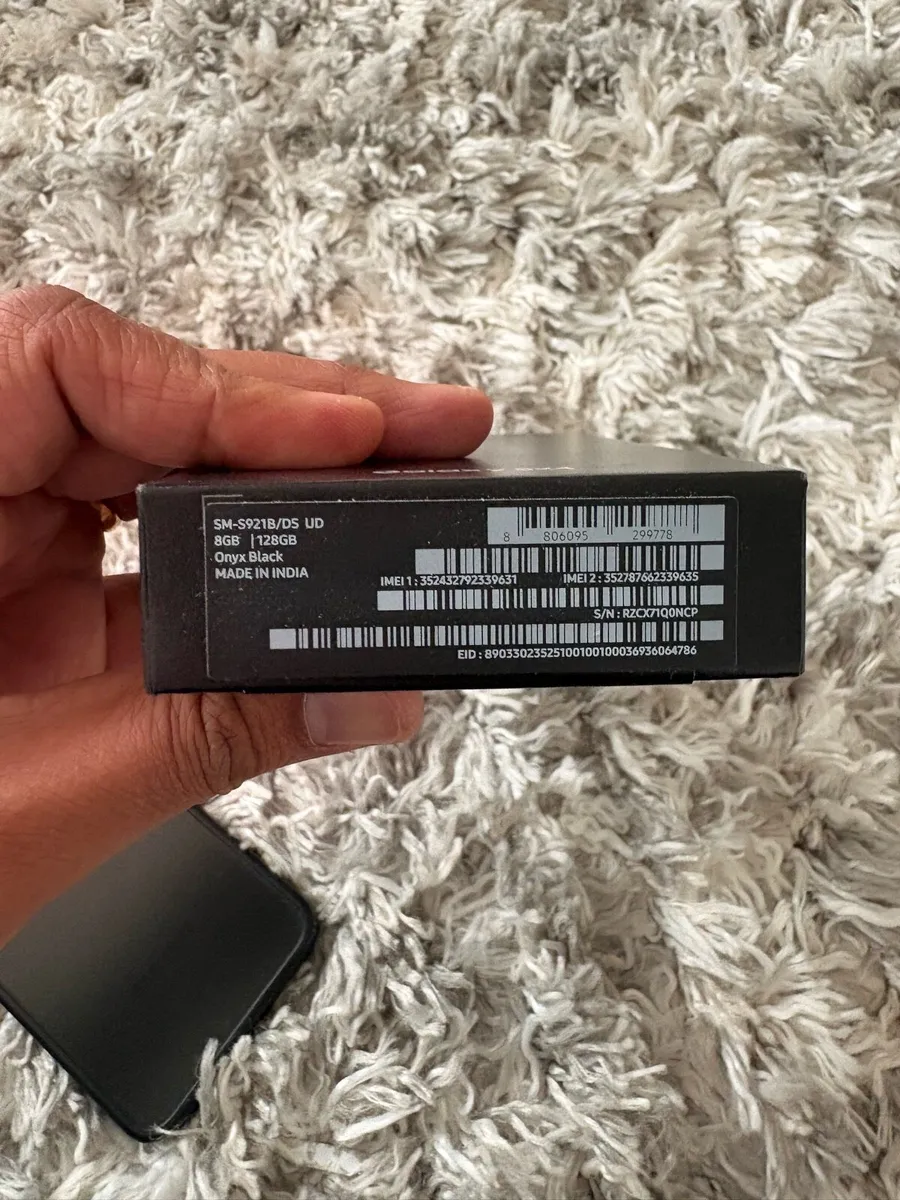 Samsung Galaxy S24 Excellent condition Rarely - Image 3