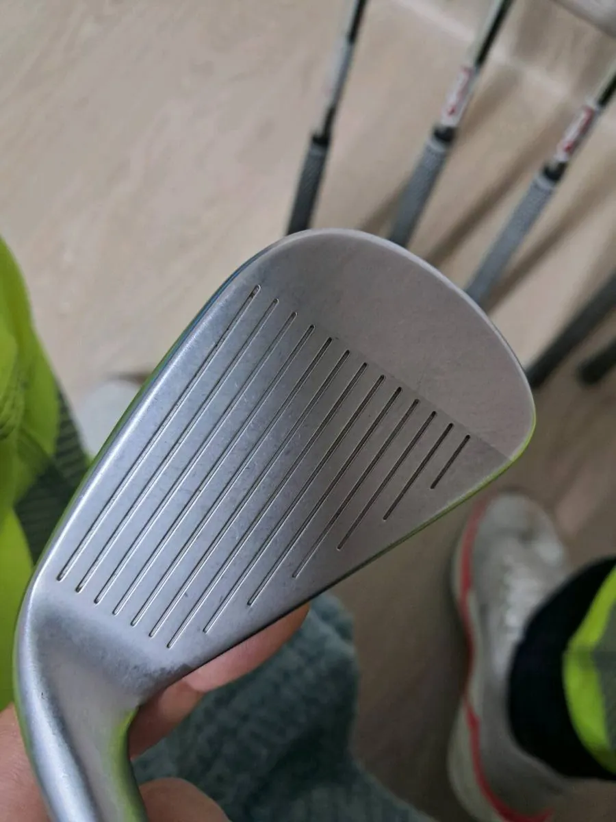P790 irons - Image 2