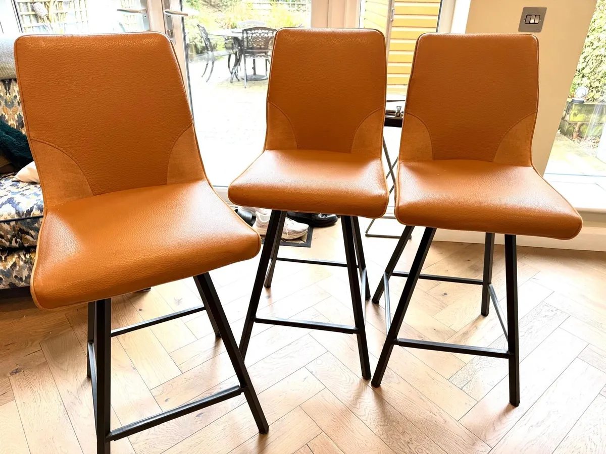 Bar/High chairs - Image 1