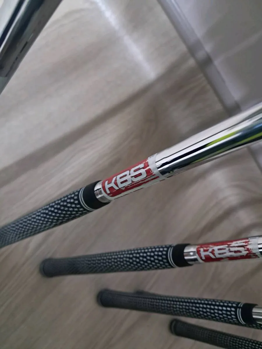 P790 irons - Image 3