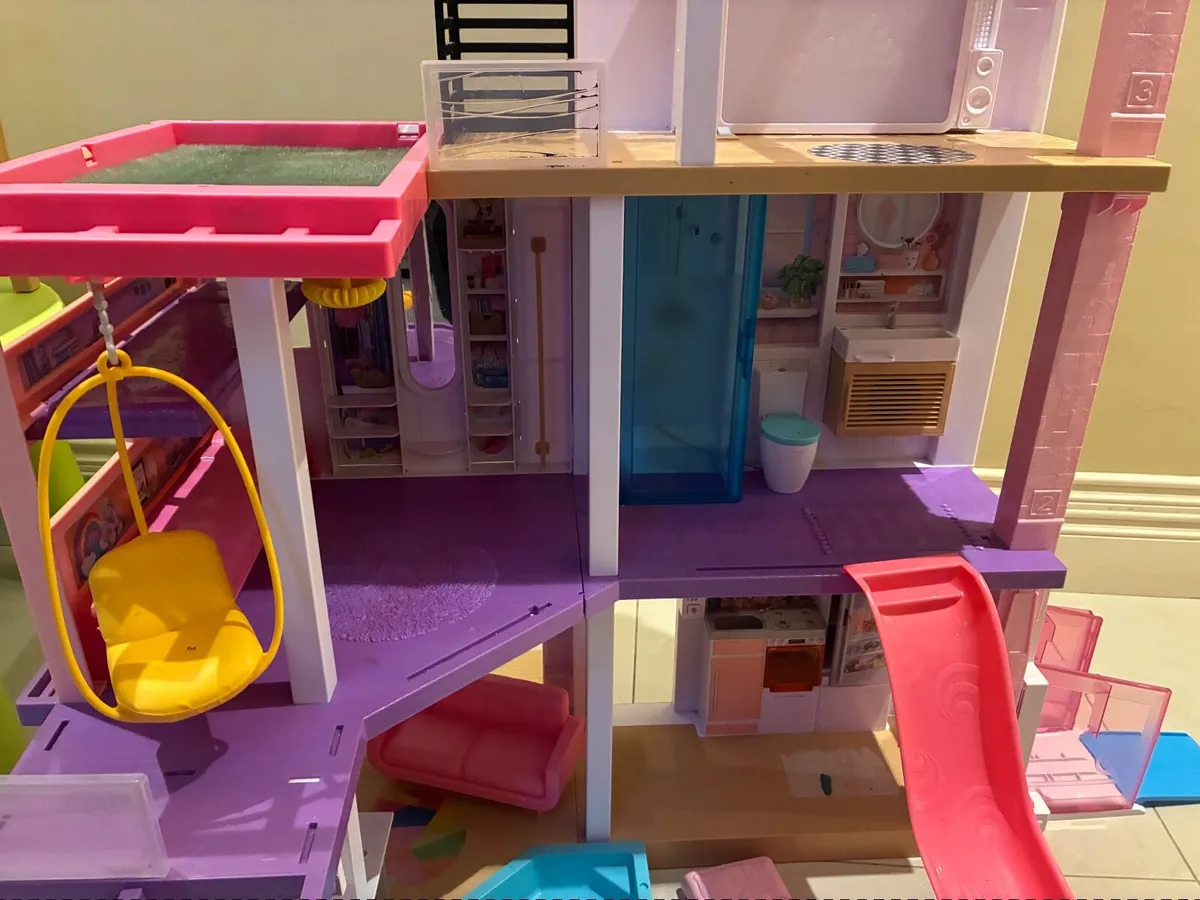 Barbie DreamHouse Dollhouse - Image 2
