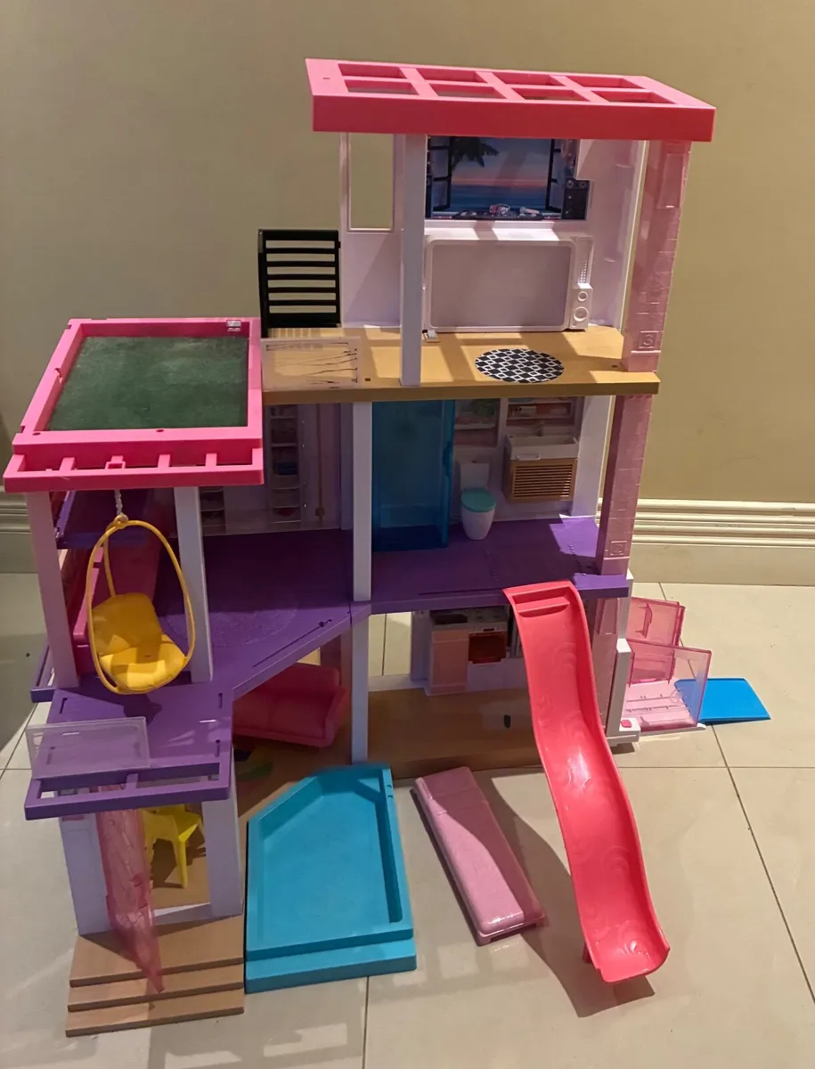 Barbie DreamHouse Dollhouse - Image 1