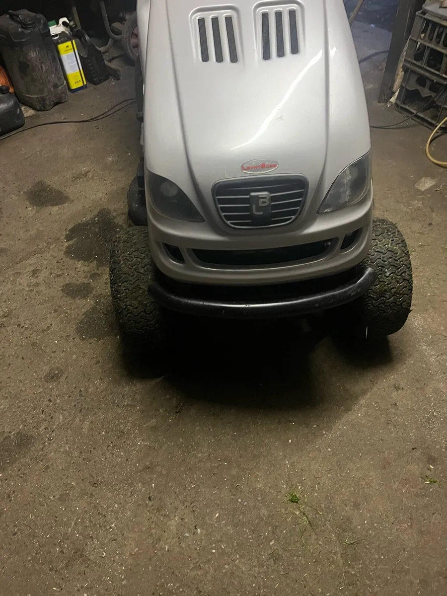 Lawnboss tractor mower - Image 1