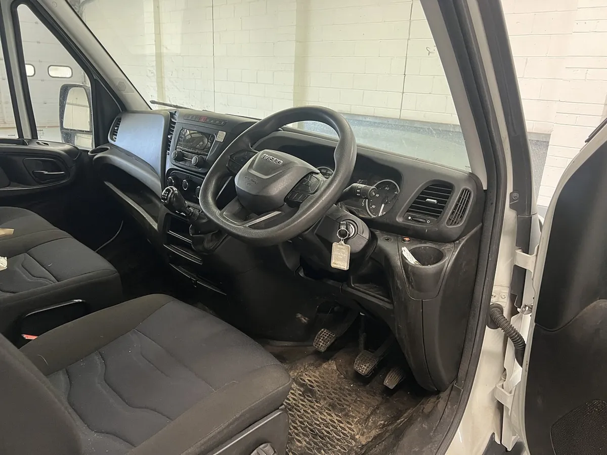 2022 Iveco Daily Tipper Van - Image 4