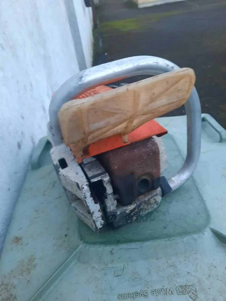 Old stihl vintage chainsaw - Image 2
