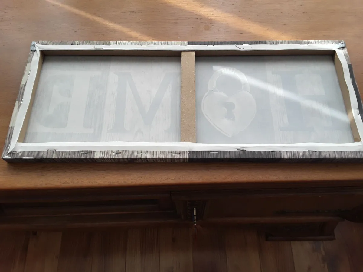 New unwanted picture on canvas - Image 2