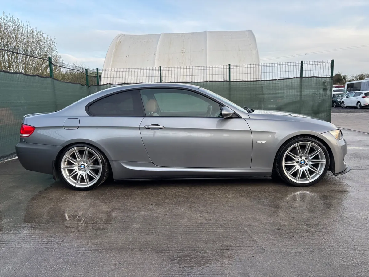 2009 BMW 320 D     M Sport  Light Damage - Image 1