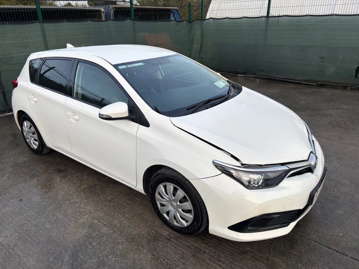 2018 Toyota Auris Light Damage - Image 1