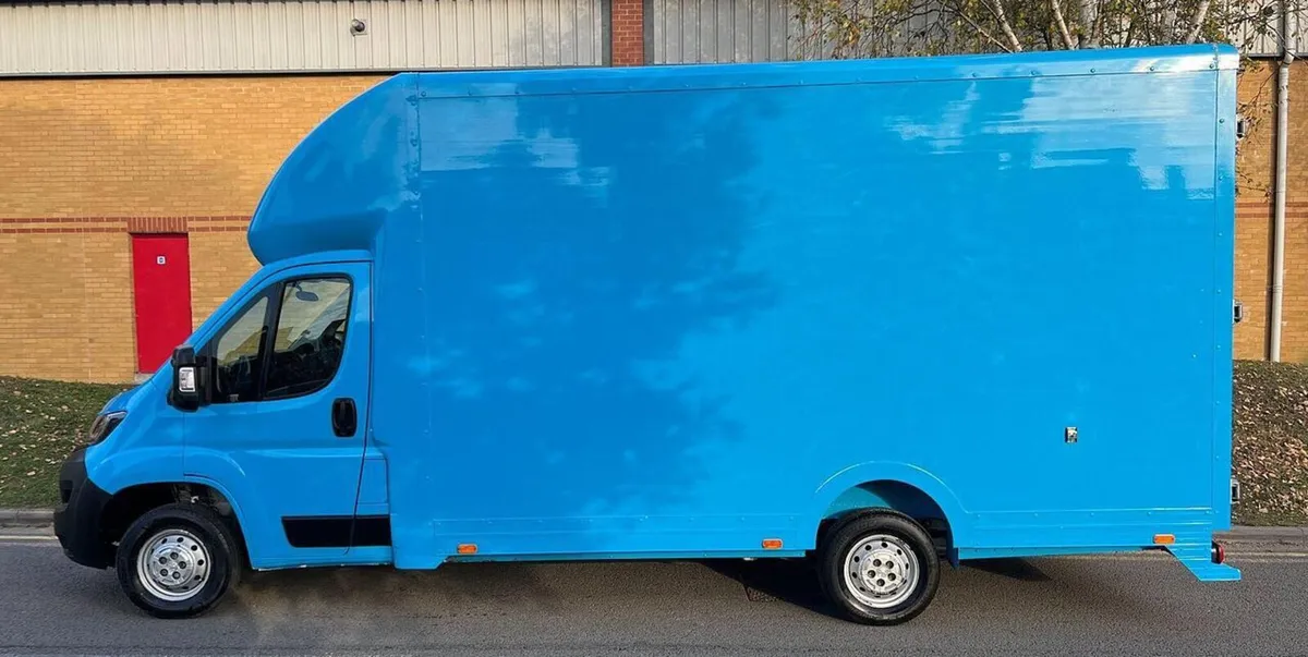 2022 Peugeot Boxer Luton Box Van - Image 2