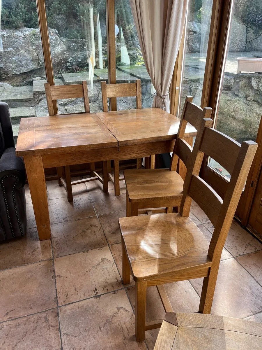 Oak extendable table and four chairs, TV unit - Image 3