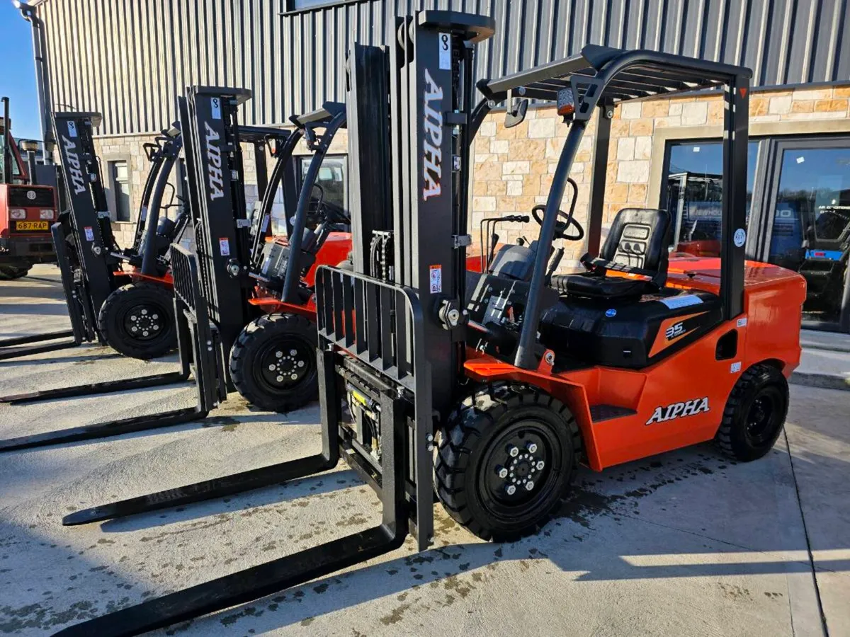 Megalift 3T and Alpha 3.5T forklifts - Image 4