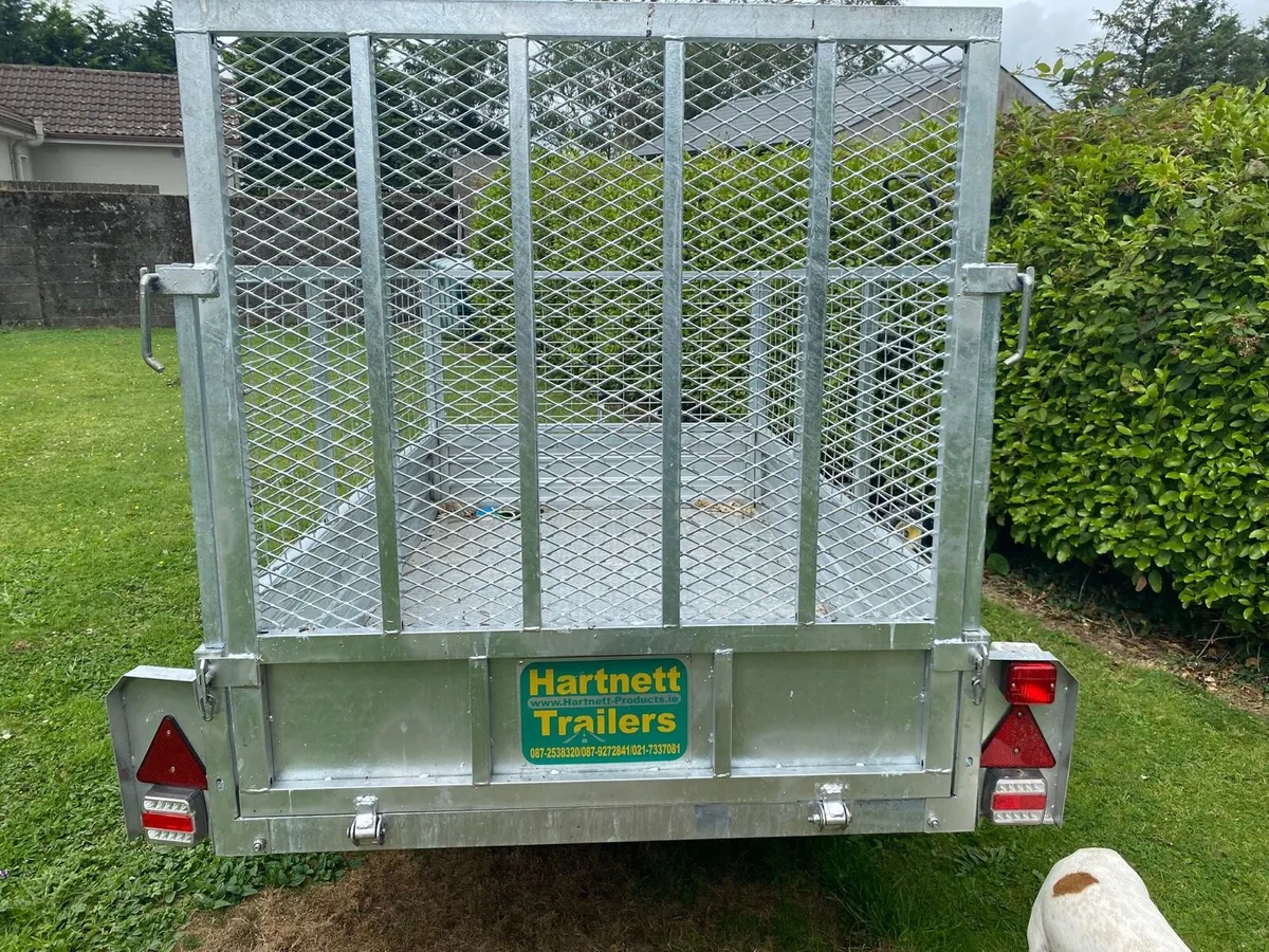 *NEW Trailor - Image 2