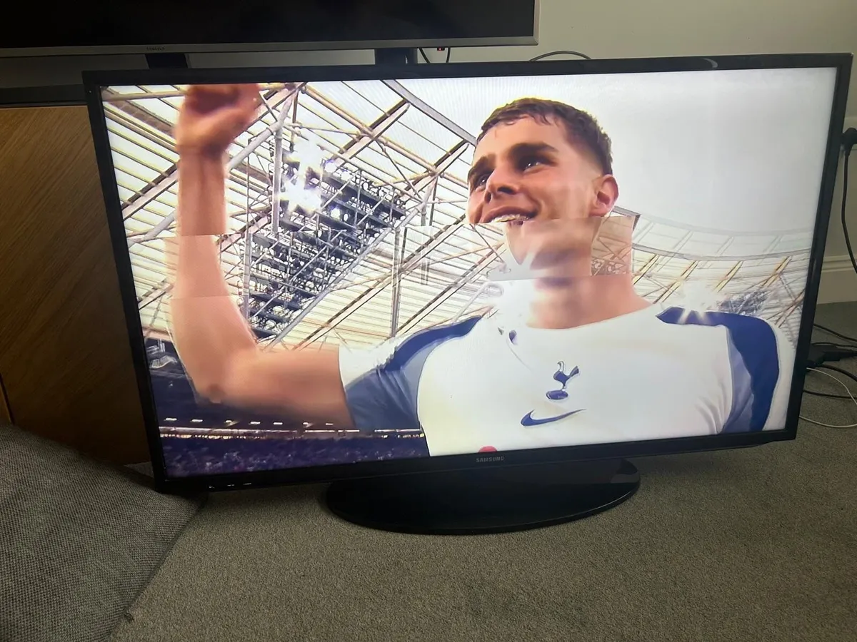 46 Inch Samsung LCD TV, Full HD 1080p - Image 1