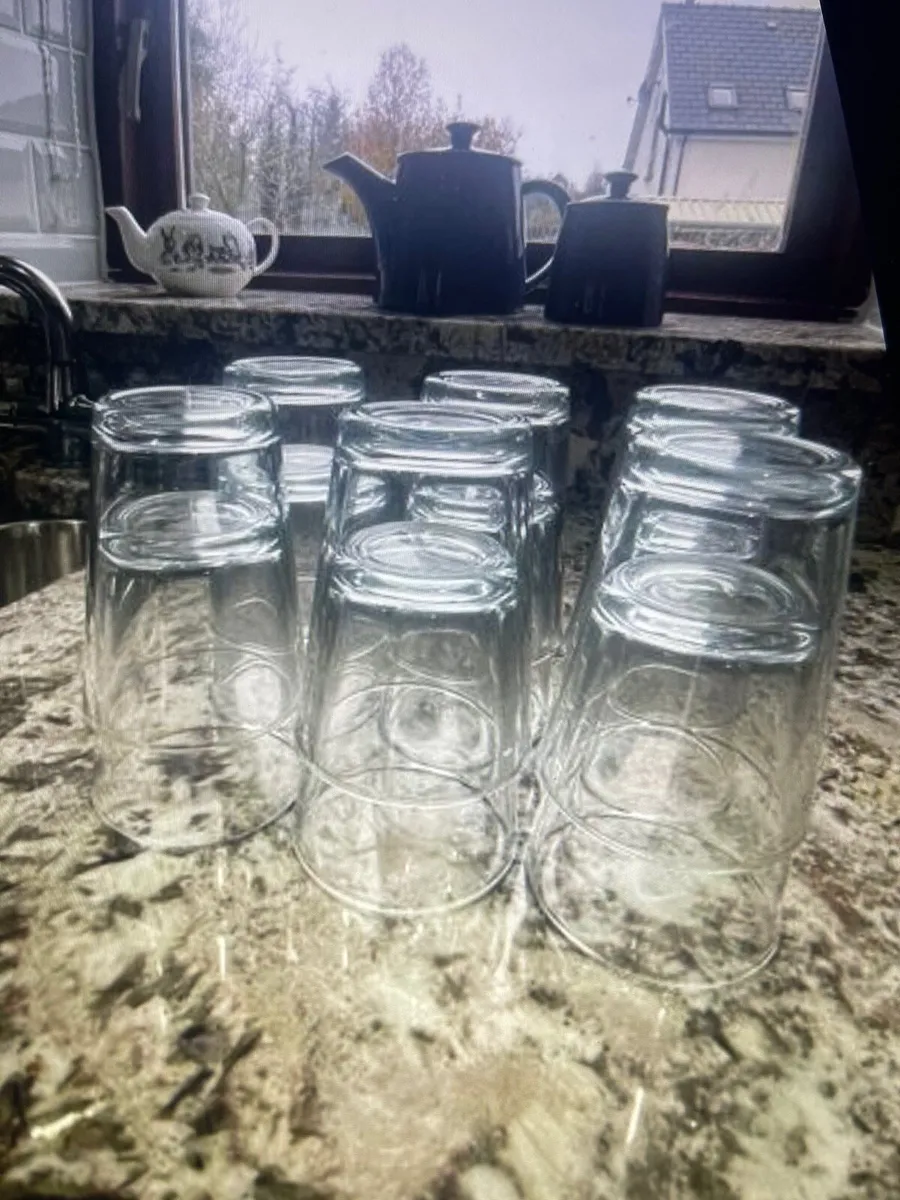 Set of 12 glasses - Image 2