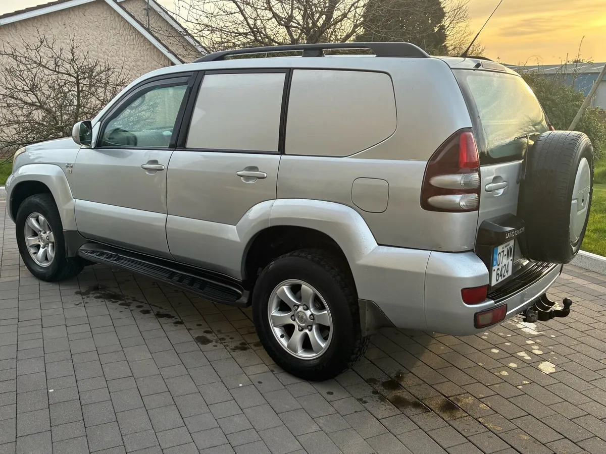 2007 Toyota landcruiser - Image 4