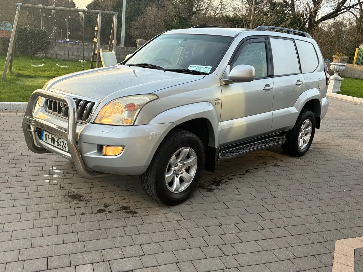 2007 Toyota landcruiser - Image 2
