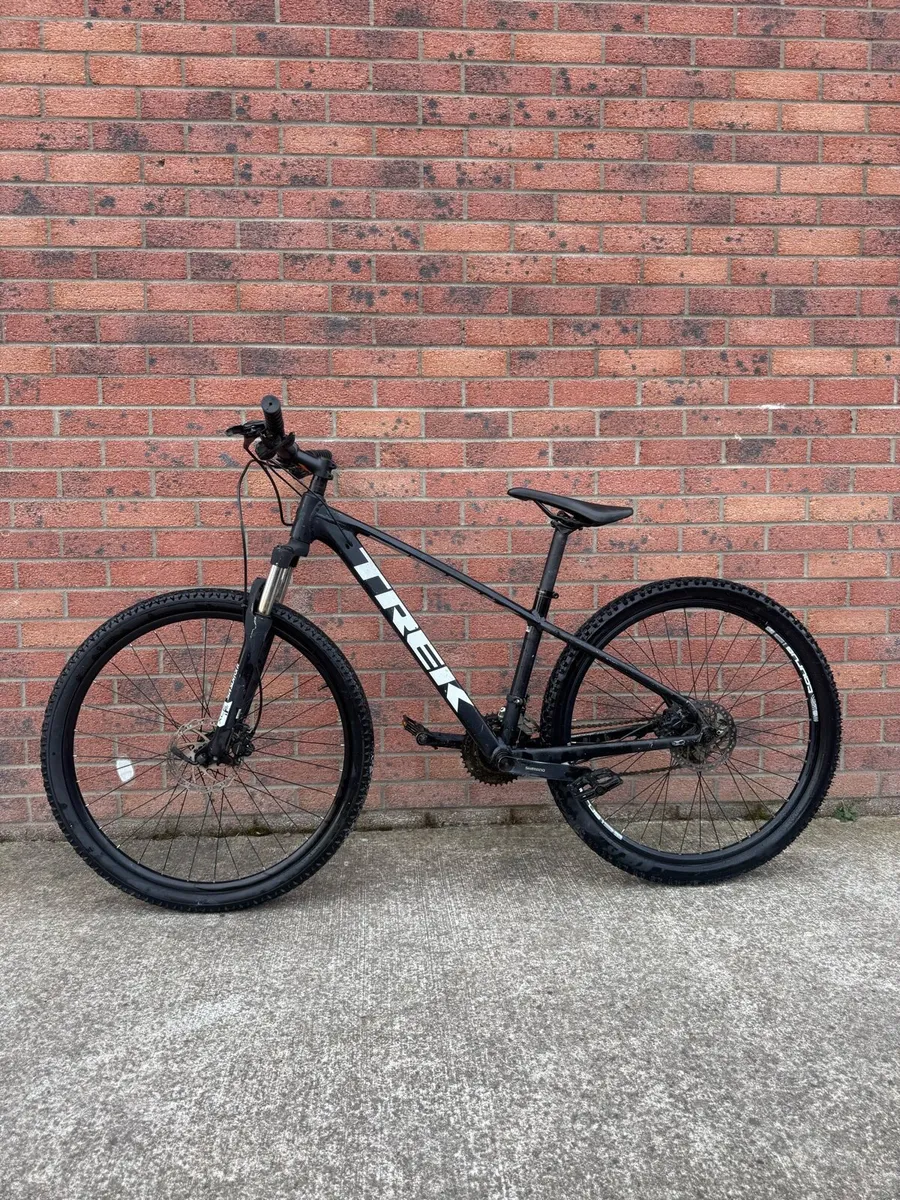 Trek Marlin 5 27.5” MTB - Image 1