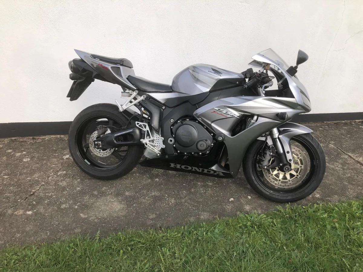 Honda fireblade - Image 4