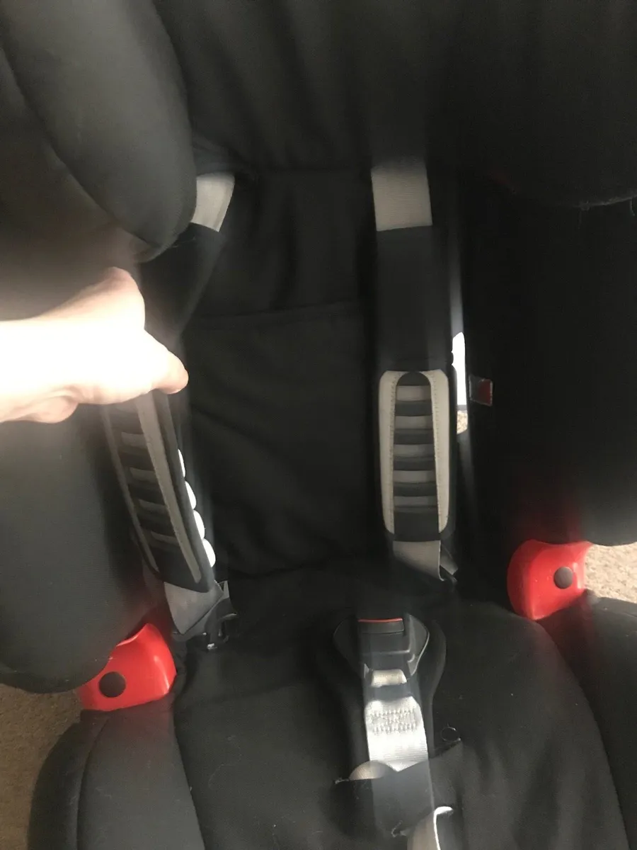 Britax Car seat - Image 3