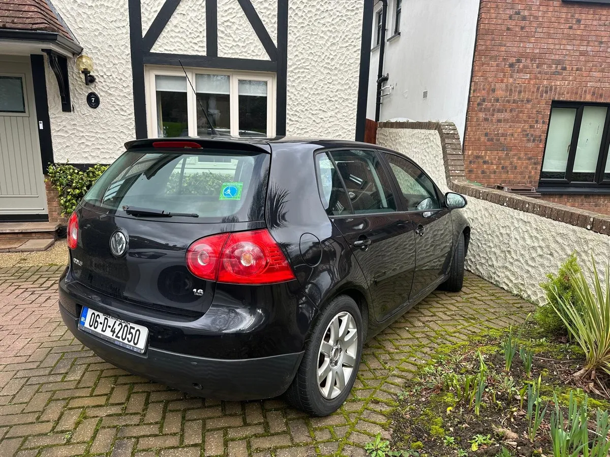 2006 Golf 1.6 automatic bumper needs to be reattac - Image 2