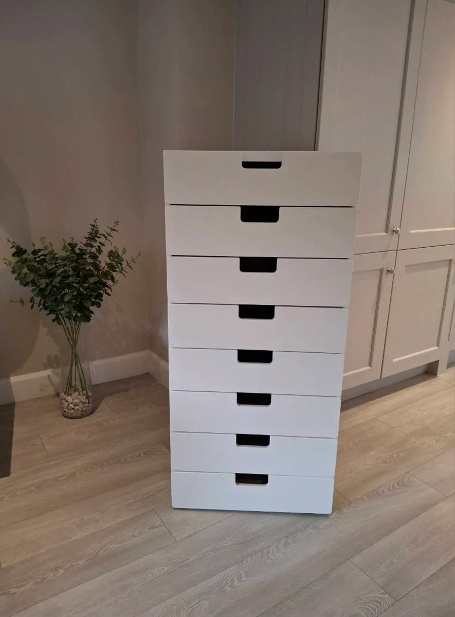 Chest of 8 drawers - Image 1