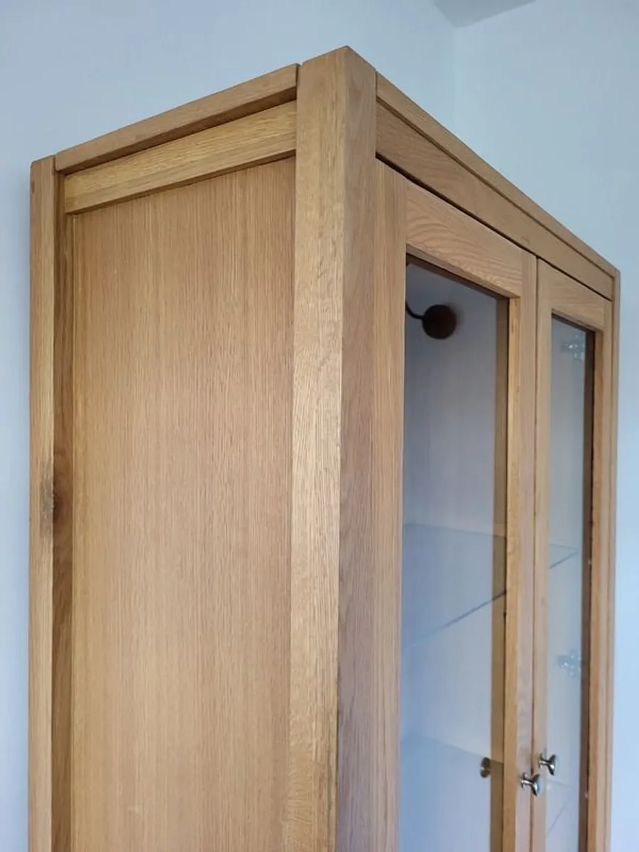 Stylish Oak Cabinet (184x90x40) - Image 4