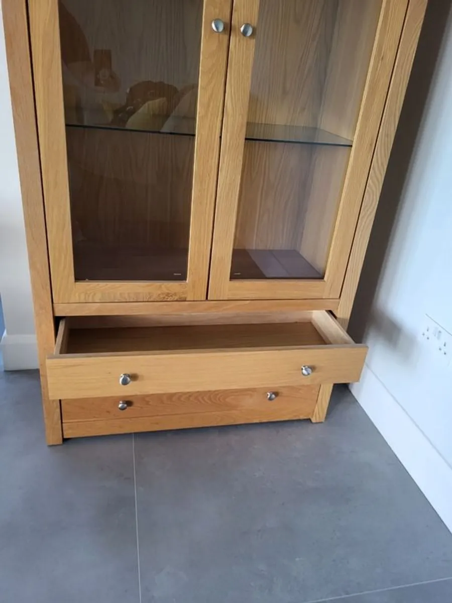 Stylish Oak Cabinet (184x90x40) - Image 2