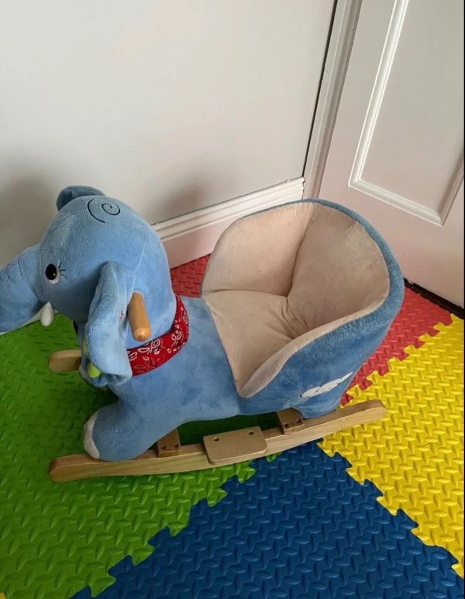 Rocking chair - Image 1