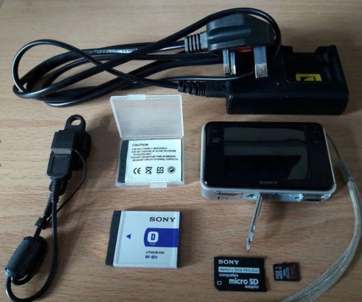 SONY DSC-T2 digital camera - Image 4