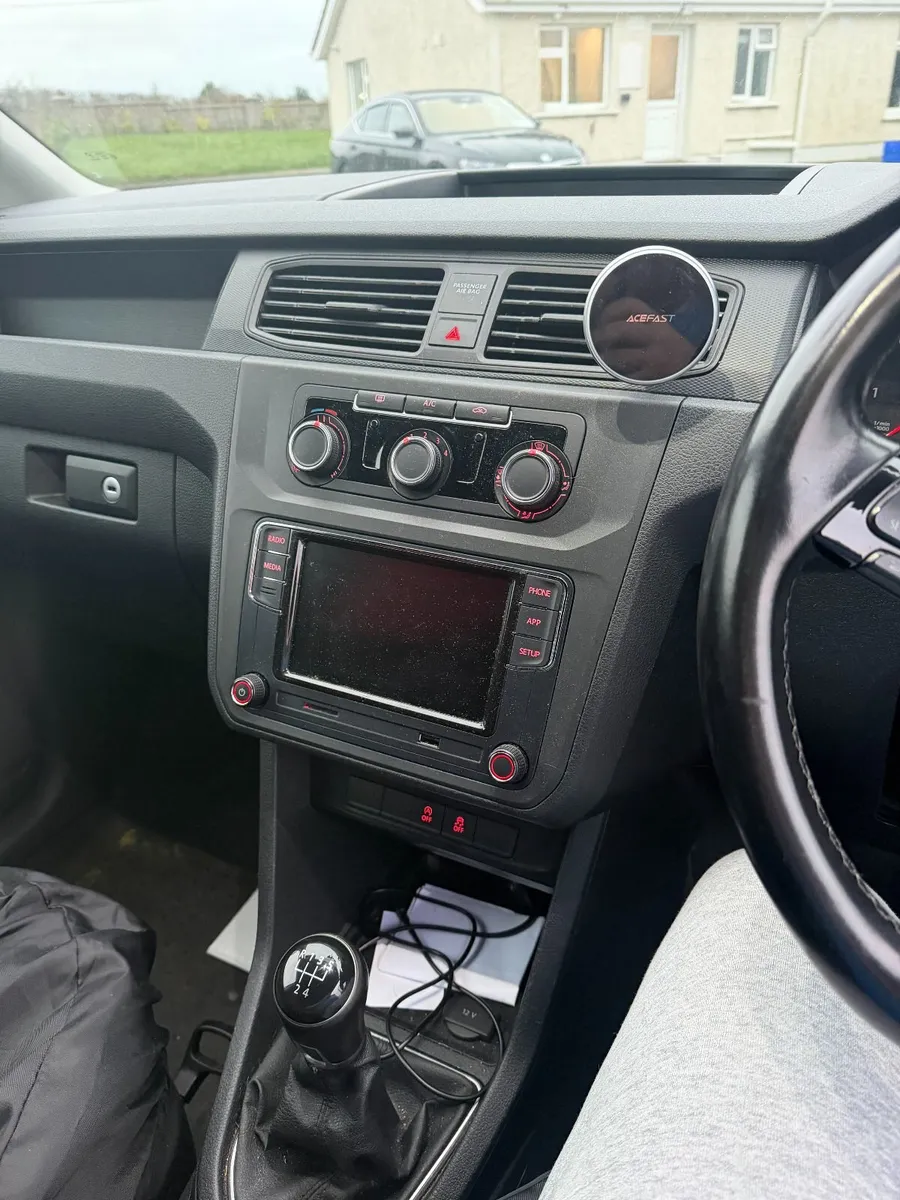 Volkswagen Caddy 2019 - Image 2