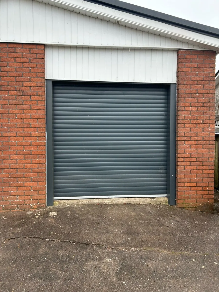 Garage door - remote - Image 2