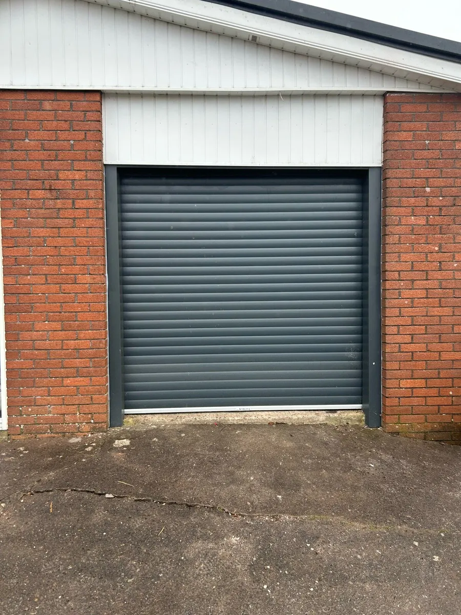 Garage door - remote - Image 3