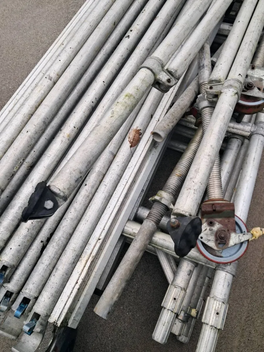 Aluminium tower scaffolding - Image 4