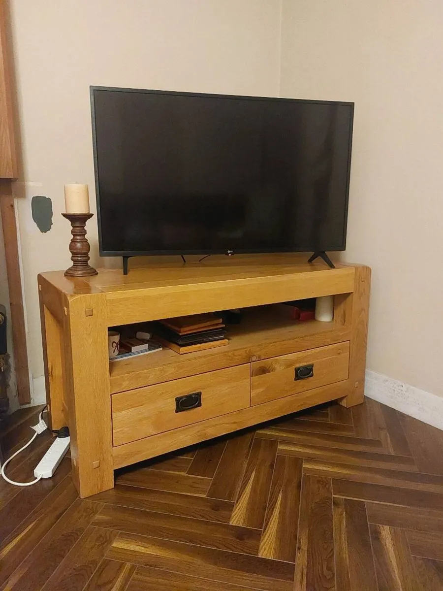 TV unit - Image 1