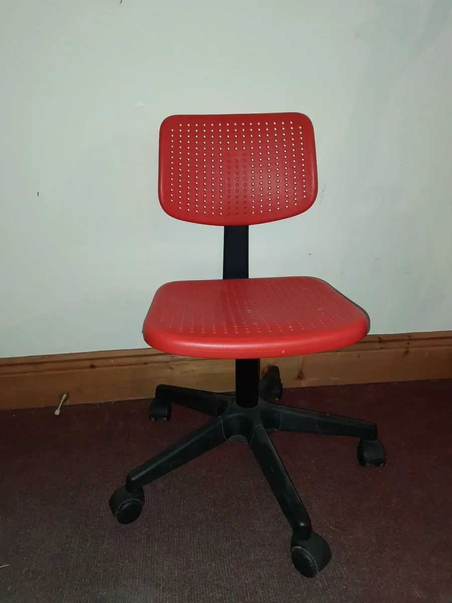 Child's Chairs - Image 3