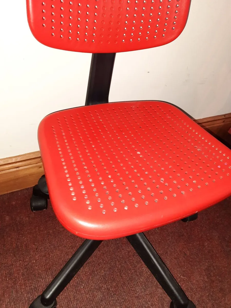 Child's Chairs - Image 4