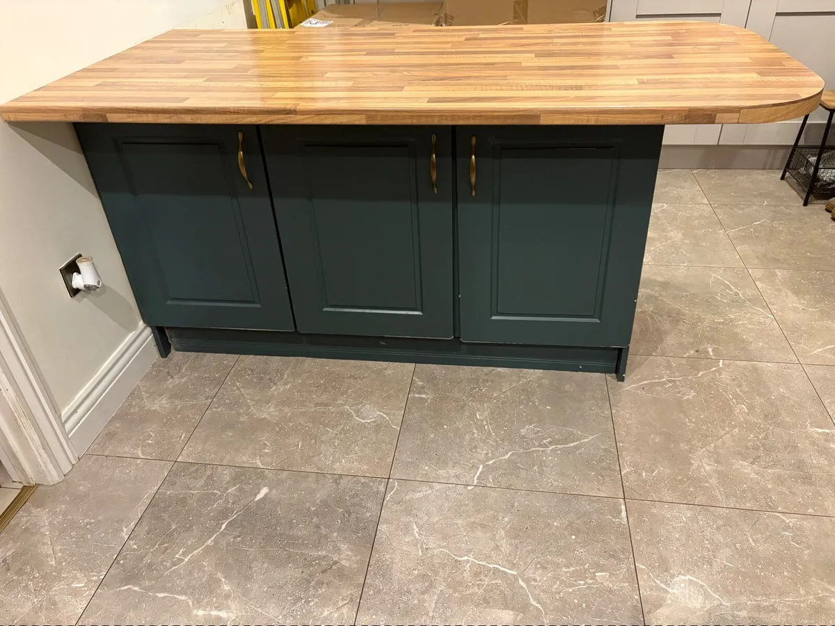 Kitchen island / Breakfast bar - Image 2